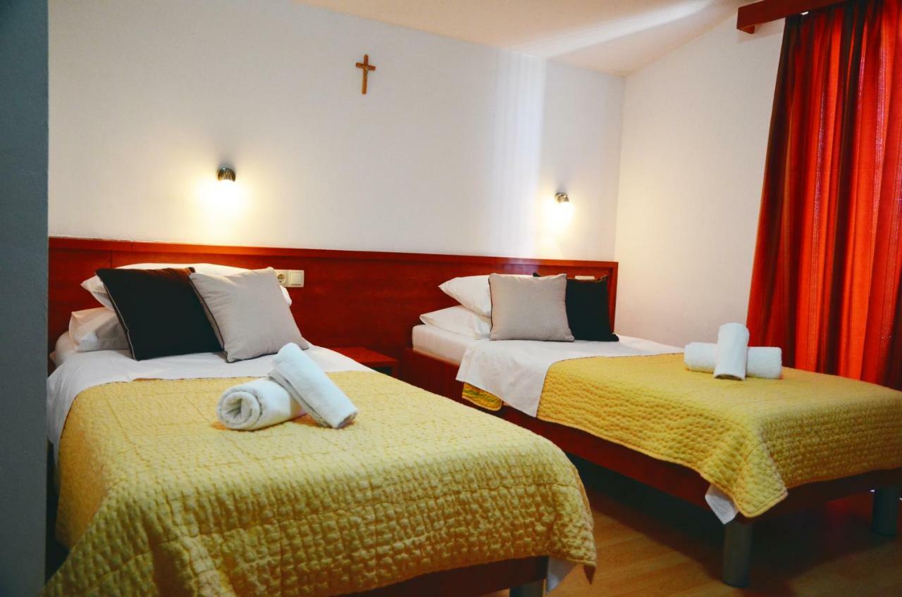 Hotel Quattro Medjugorje Ngoại thất bức ảnh